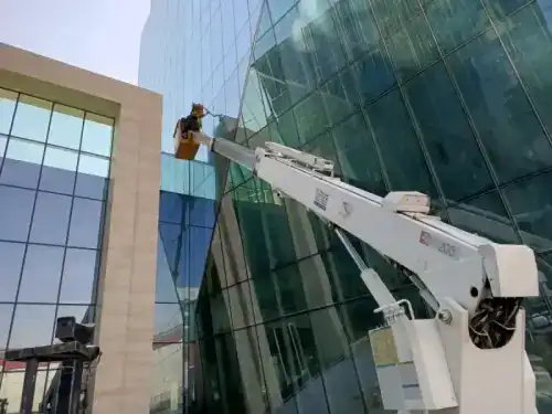 تنظيف الواجهات الزجاجية برج النرجس
