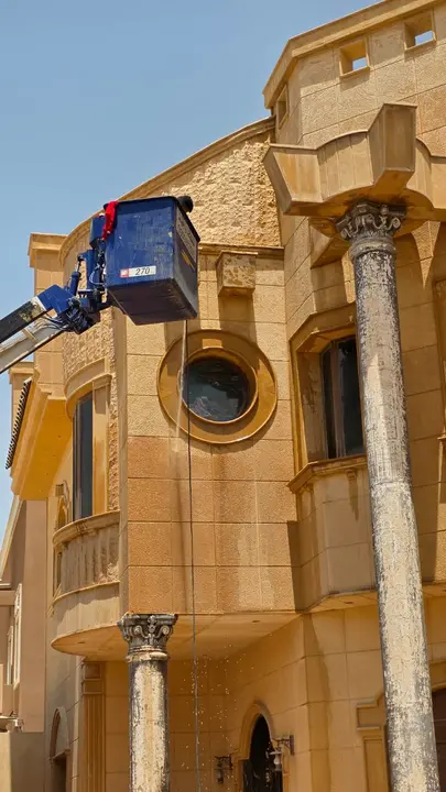 قبل التنفيذ - تنظيف واجهات حجر لفيلا سكنية بحي العليا بالرياض